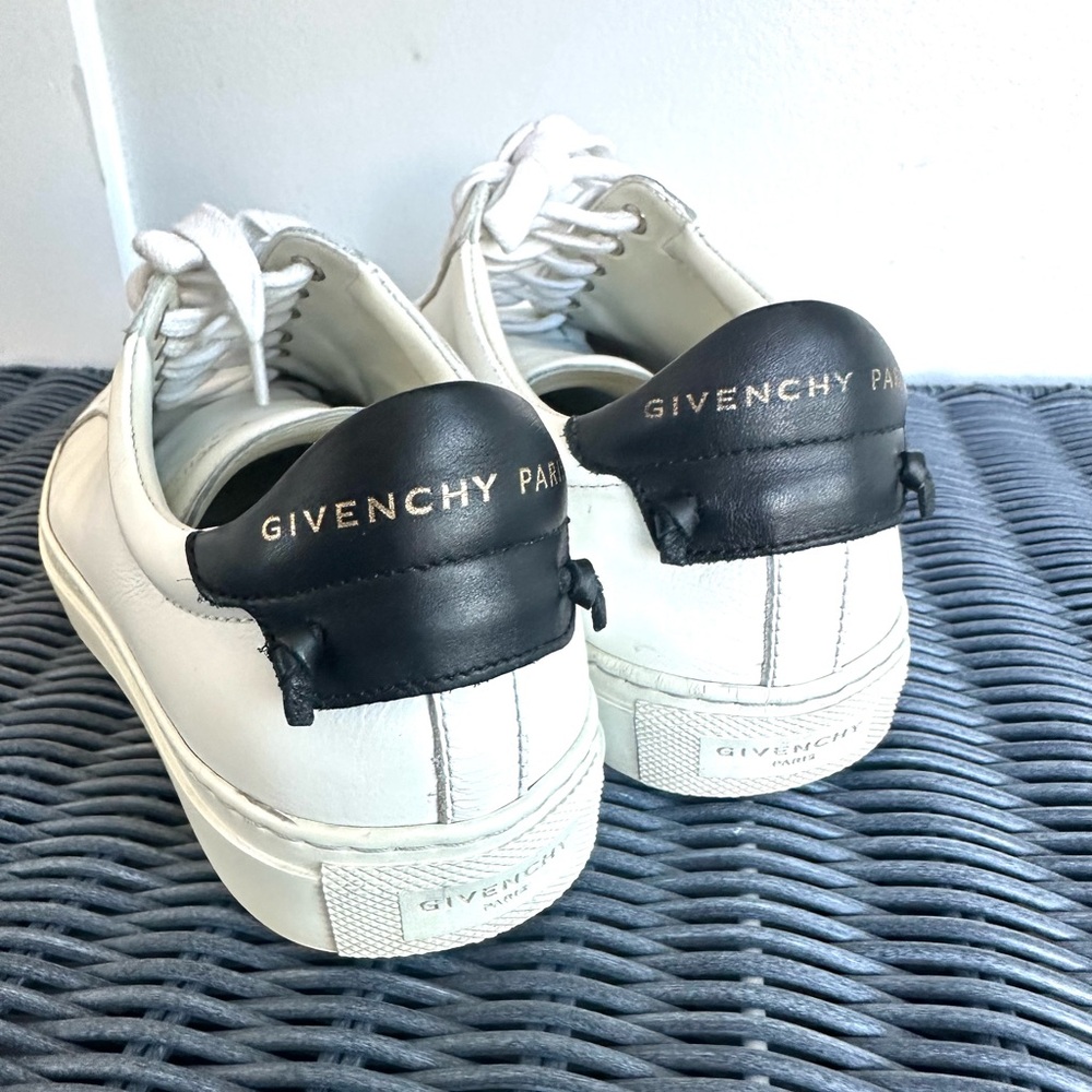 Givenchy Urban Street Leather Sneakers sz 37
